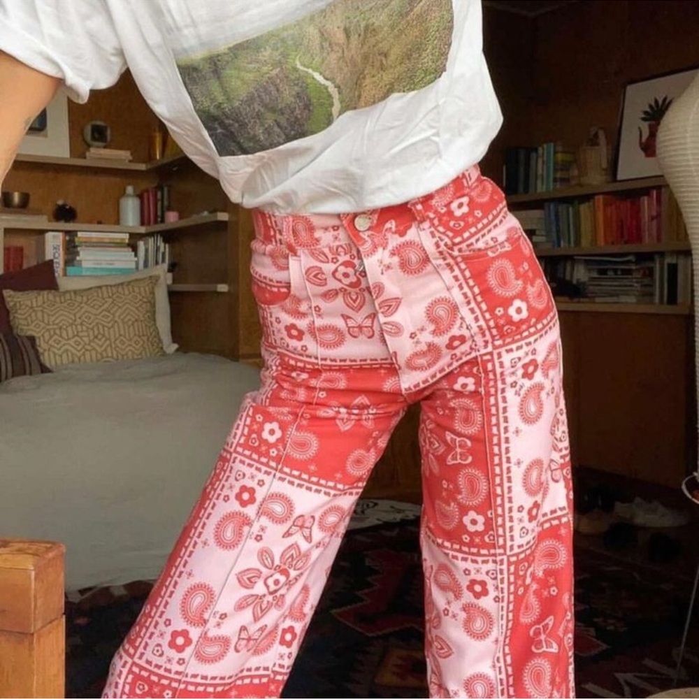 Lisa Says Gah Red Paisley Straight-Leg Jeans - Picture 2 of 13